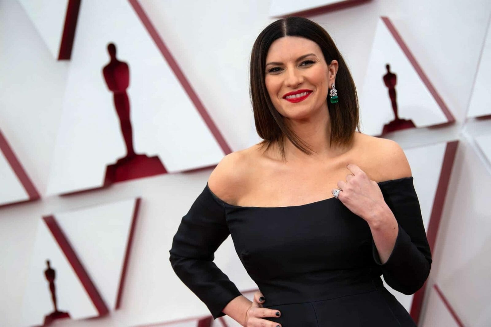 Eurovision 2022: Laura Pausini rumoured to be among the hosts - Eurovoxx